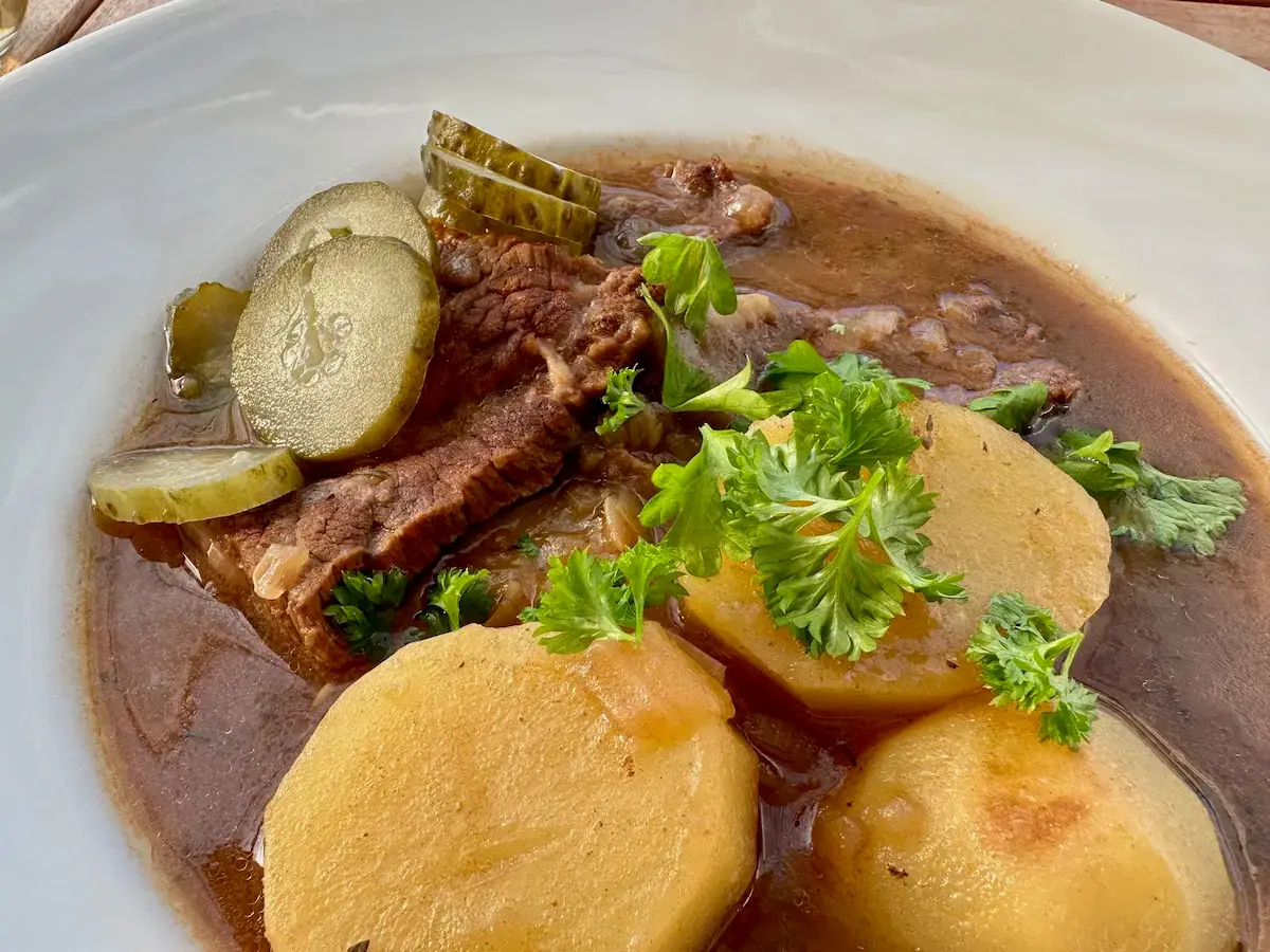 Sjömansbiff - Allt i ett gryta tillagad med nötkött och öl | Sailor's Steak - All in one stew cooked with beef and beer