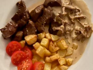 Biff Rydberg på oxfilé med svampsås | Rydberg steak on beef fillet with mushroom sauce