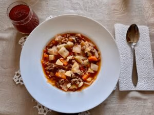 Grönsakssoppa |V egetable soup with minced meat